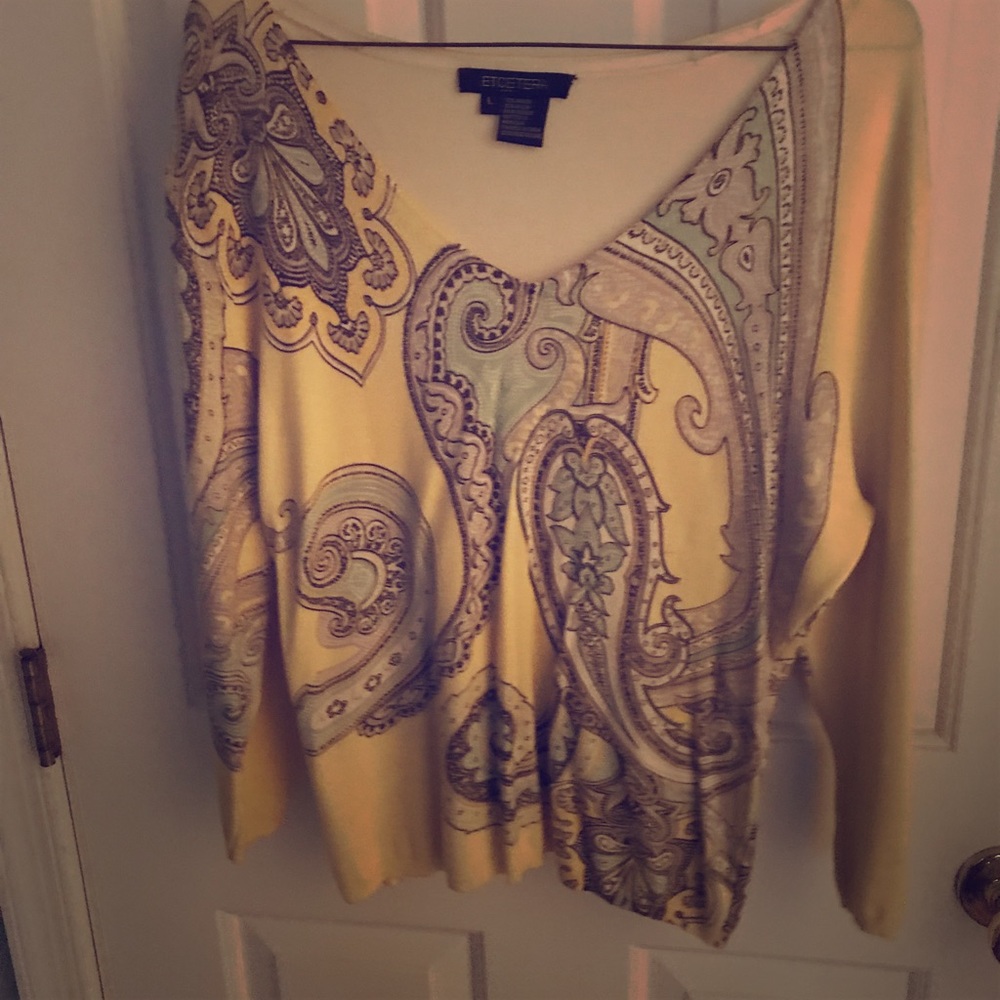 V Neck